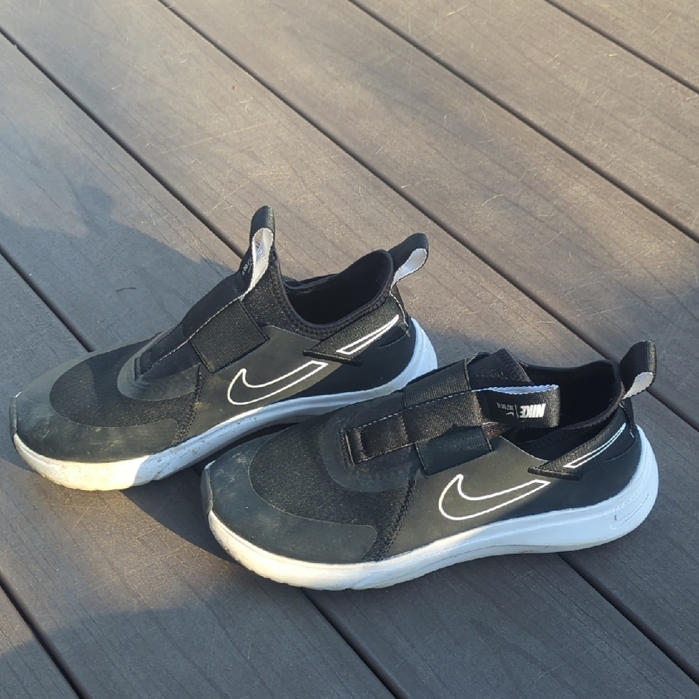 Nike Flex Plus (GS) CW7415 003 Black White Size Boys 6.5Y Running Shoes